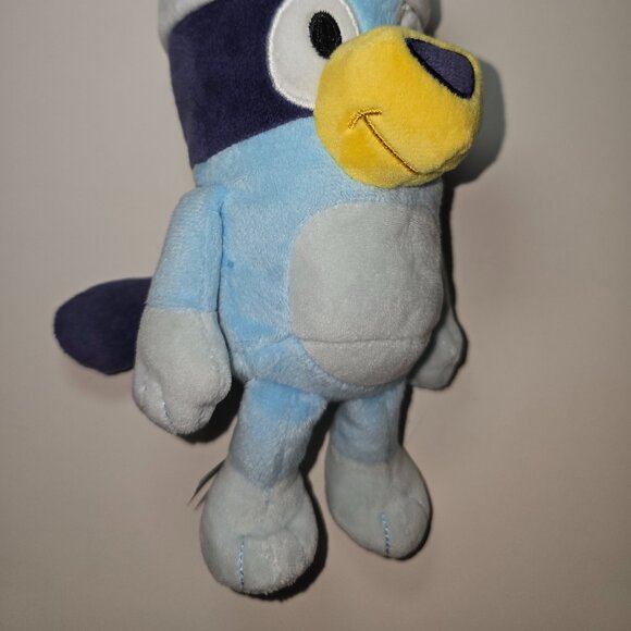 Bluey & Bingo Santa Hats 8" Plush Bundle - Picture 5 of 12